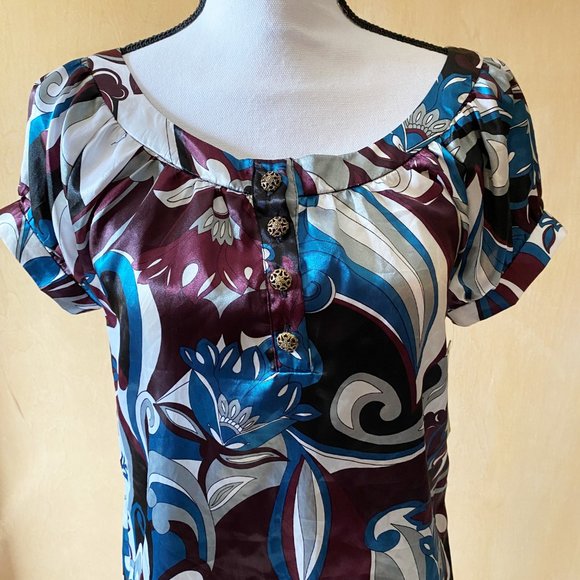NWT Sz S Rampage Satin Floral Short Sleeve Blouse - Picture 2 of 4